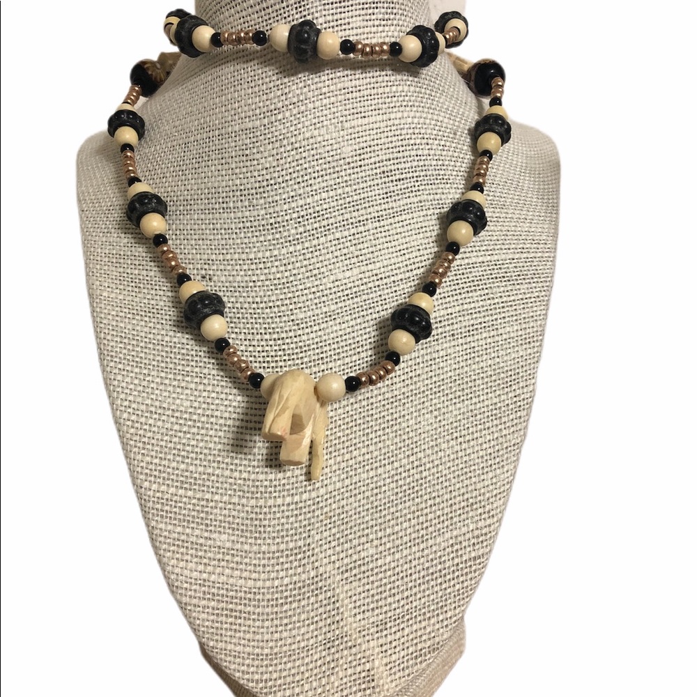 Host Pick Carved Elephant Necklace - Picture 2 of 6